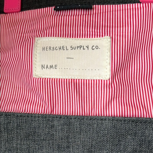 Herschel Supply Company Gray and Pink Bags with Modern Design - Picture 9 of 13